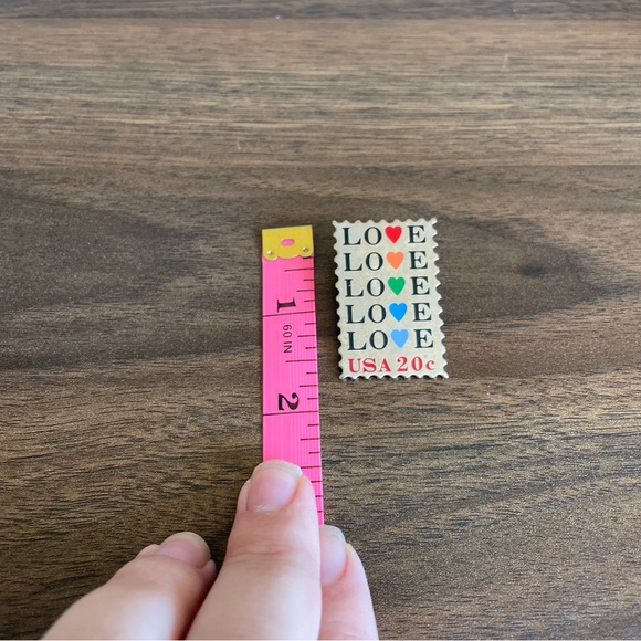 Vintage 1984 USPS Love Stamp Post Office Brooch Pin - Picture 3 of 8